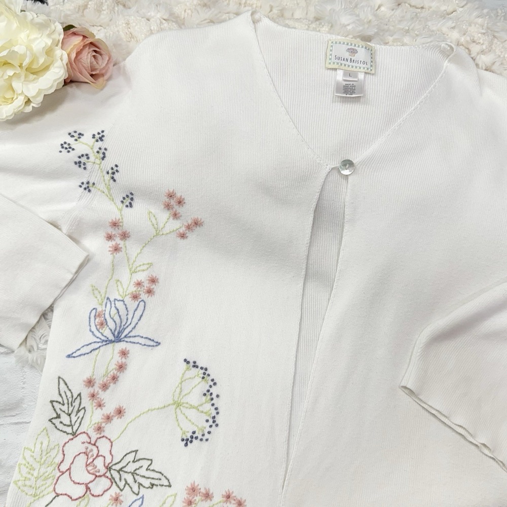 Vtg Susan‎ Bristol Hand Embroidered White Cardigan Sweater Floral Feminine Sz L